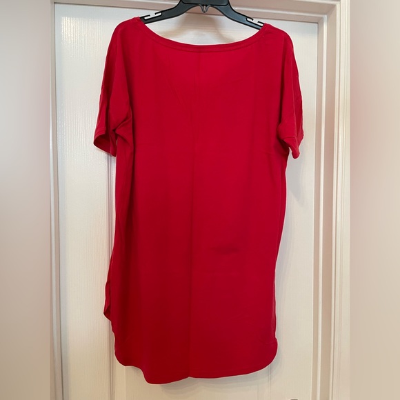 Victoria’s Secret short sleeve night shirt size Large in red - Picture 2 of 2